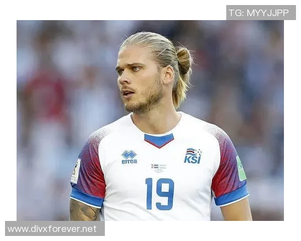 足球明星面孔合成大赛揭晓谁是最具魅力的足球脸庞